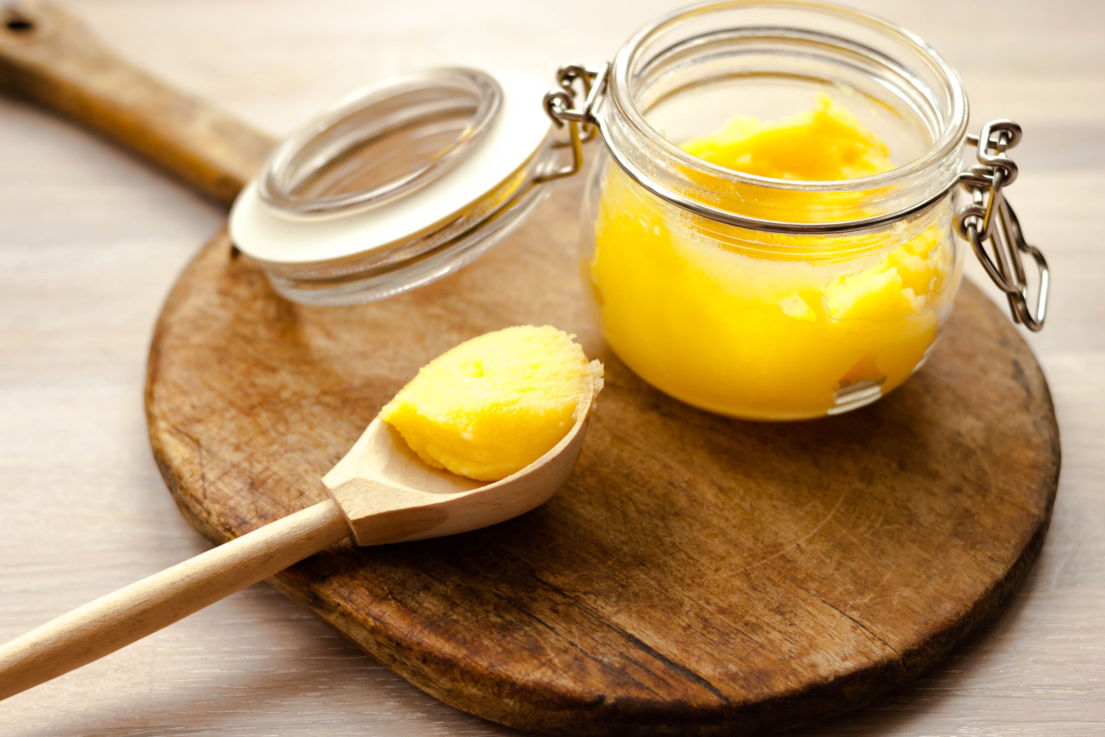 Ghee: qué es, propiedades y beneficios de la mantequilla clarificada